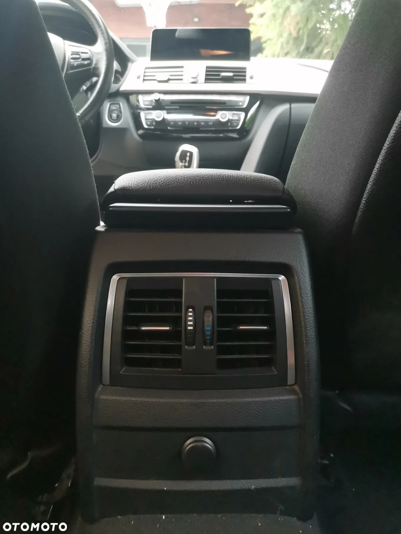 BMW Seria 3 318d - 10