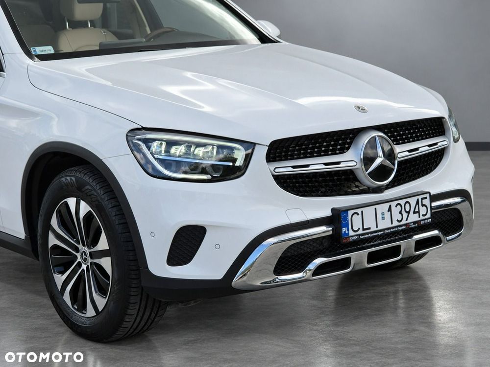 Mercedes-Benz GLC - 32