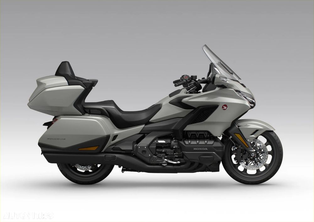 Honda Gold Wing Tour - 1