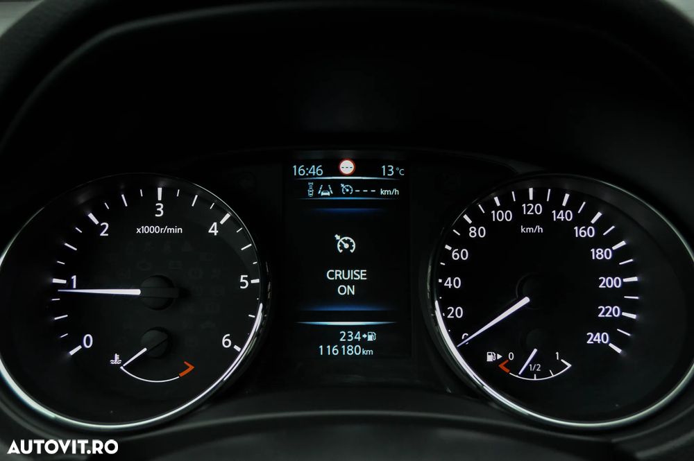 Nissan Qashqai 1.5 DCI N-Connecta - 31