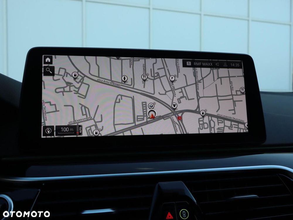 BMW Seria 5 520d xDrive mHEV - 18
