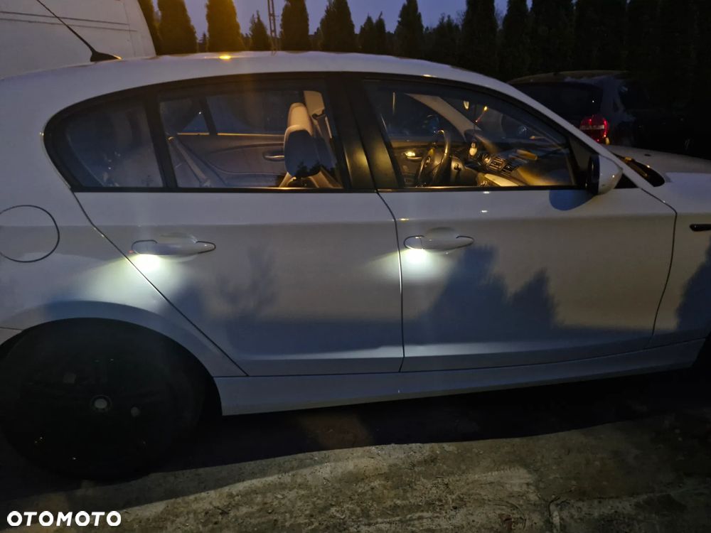 BMW Seria 1 120d DPF Edition Lifestyle - 20