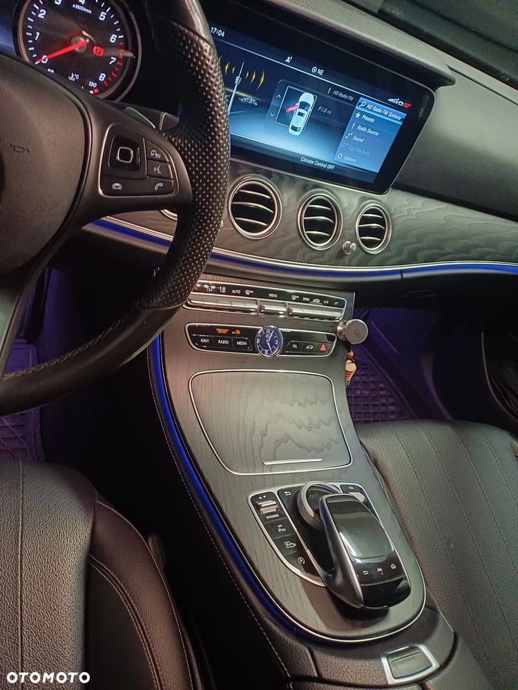 Mercedes-Benz Klasa E 300 9G-TRONIC - 15