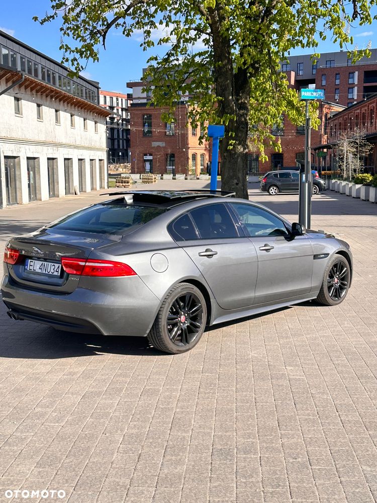 Jaguar XE 20d R-Sport - 14