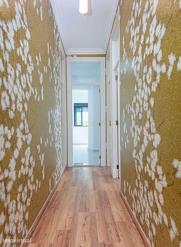 Apartamento T3 no Bairro Salgado com Jardim e Piscina Comum - Grande imagem: 3/27
