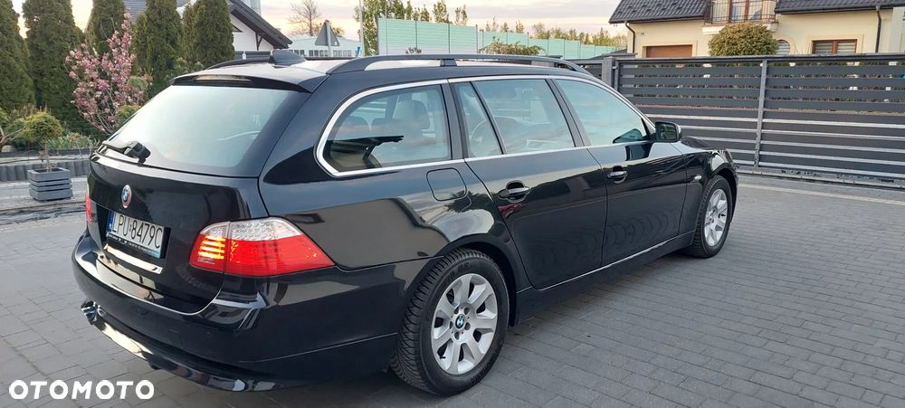 BMW Seria 5 525d - 28