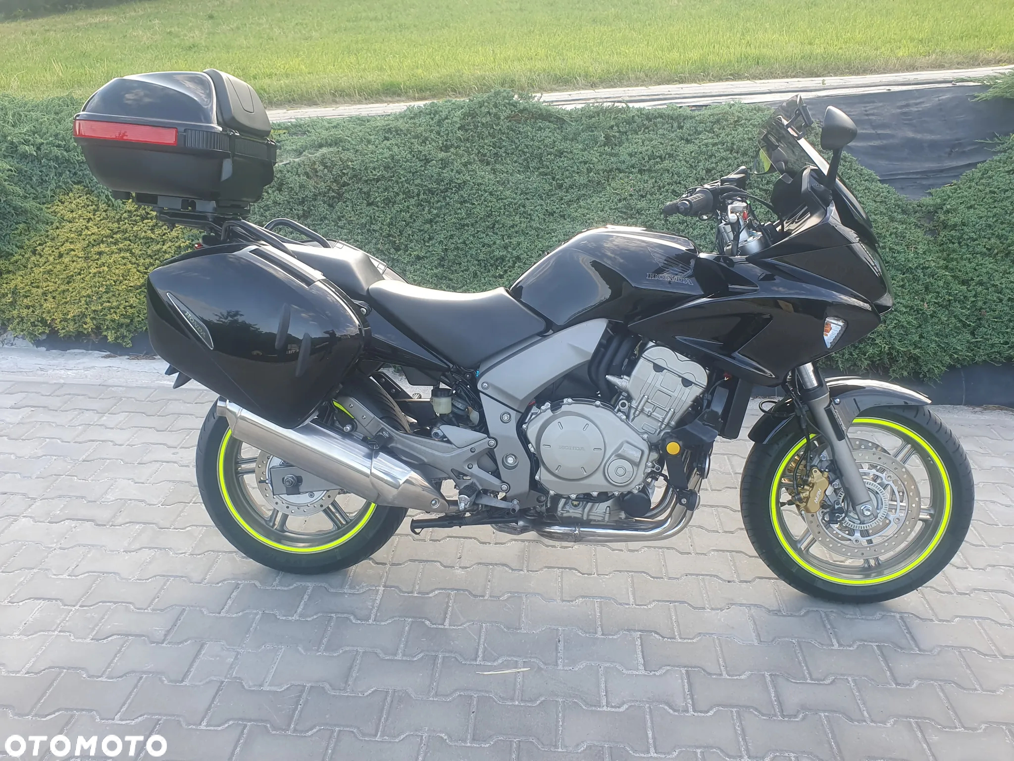 Honda CBF - 2