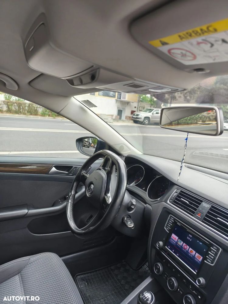 Volkswagen Jetta 1.2 TSI Comfortline - 7