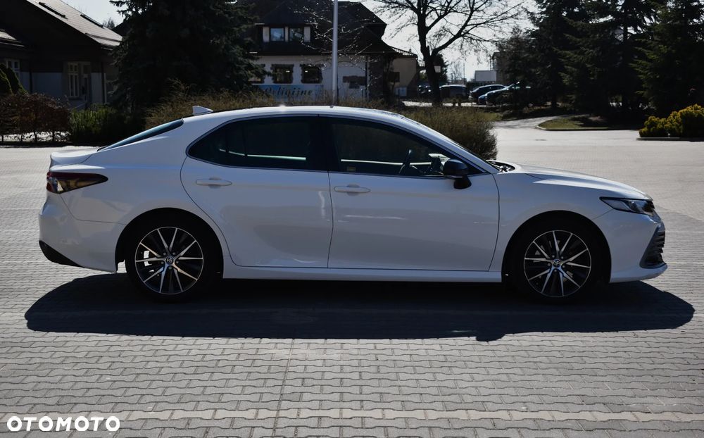 Toyota Camry 2.5 Hybrid Comfort CVT - 12
