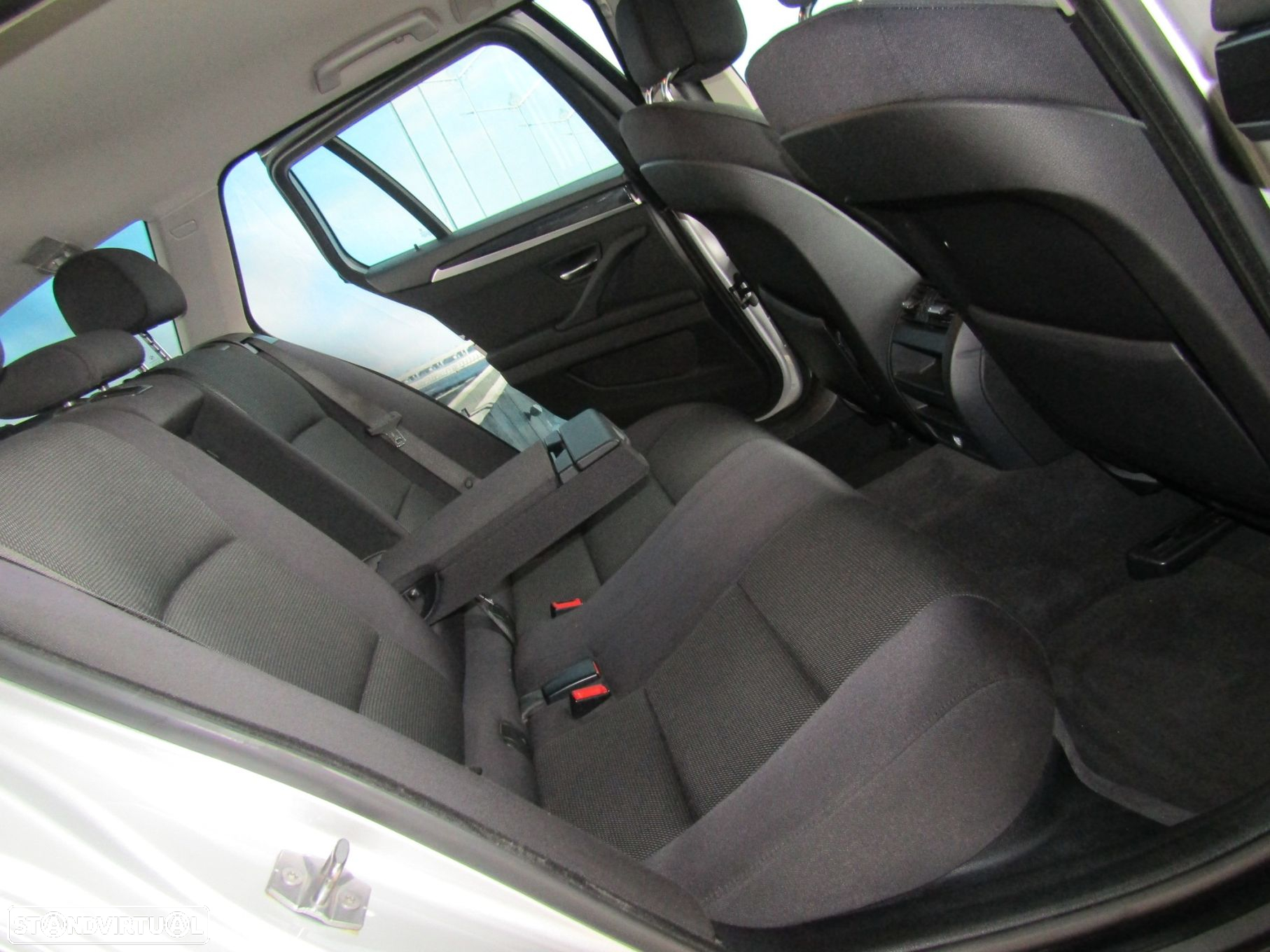 BMW 520 d Exclusive Auto 129g - 12
