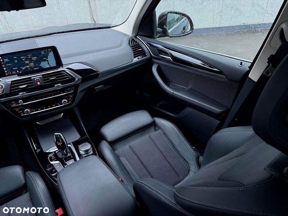 BMW X3 xDrive20d - 13