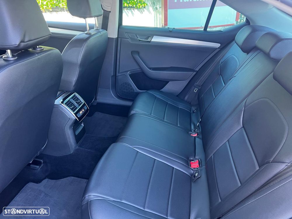 Skoda Superb 2.0 TDI Ambition - 7