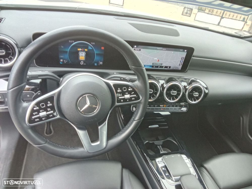 Mercedes-Benz A 200 Limousine AMG Line Aut. - 14
