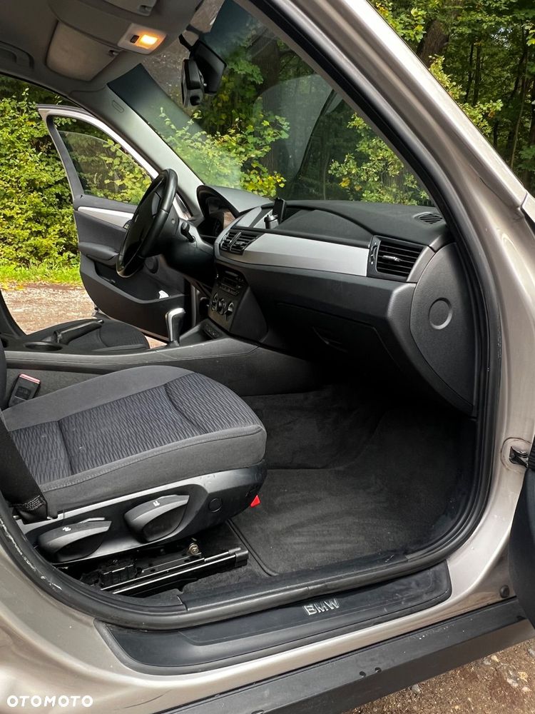 BMW X1 sDrive18d - 13