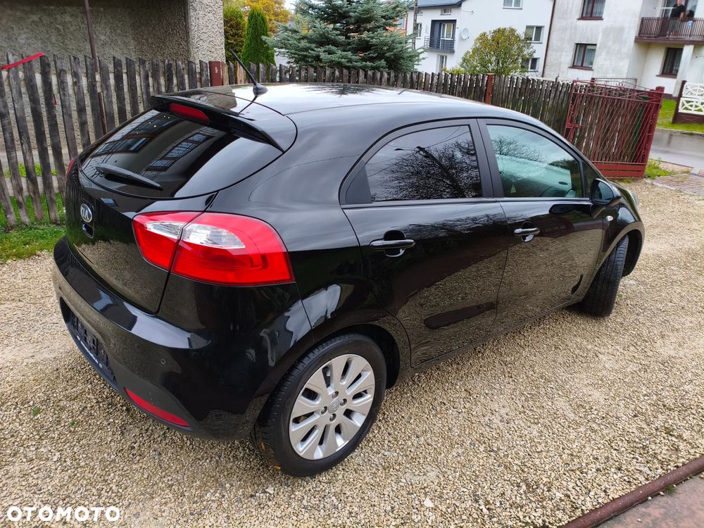 Kia Rio - 3
