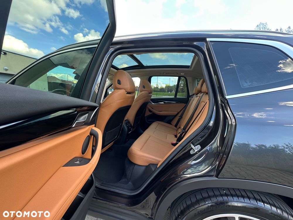 BMW X3 xDrive30i - 23