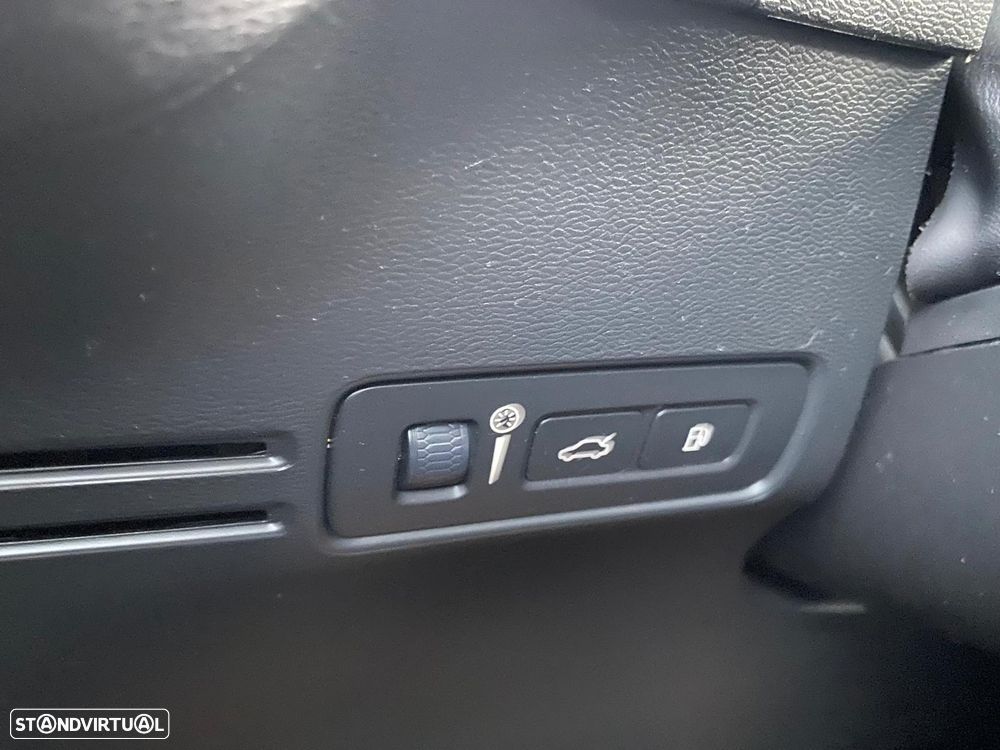 Volvo XC 40 1.5 T5 PHEV Momentum Plus - 8