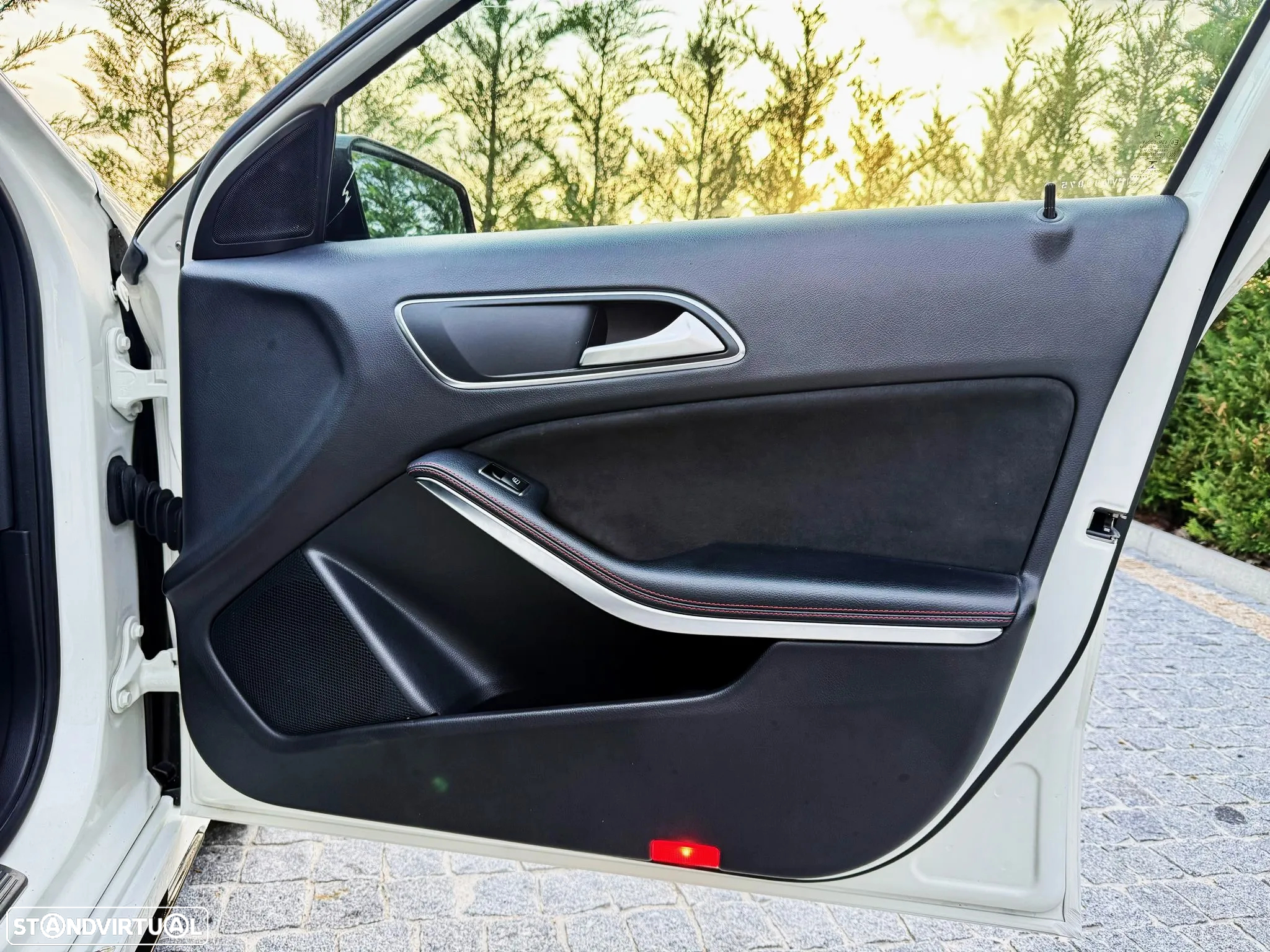 Mercedes-Benz A 180 d 7G-DCT AMG Line - 20