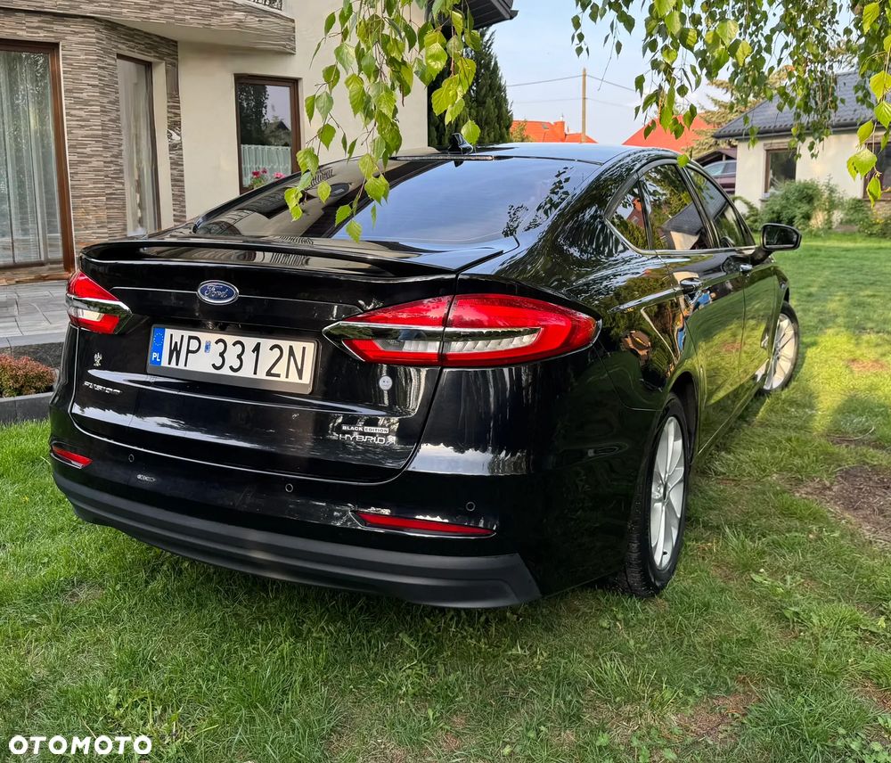 Ford Fusion - 4