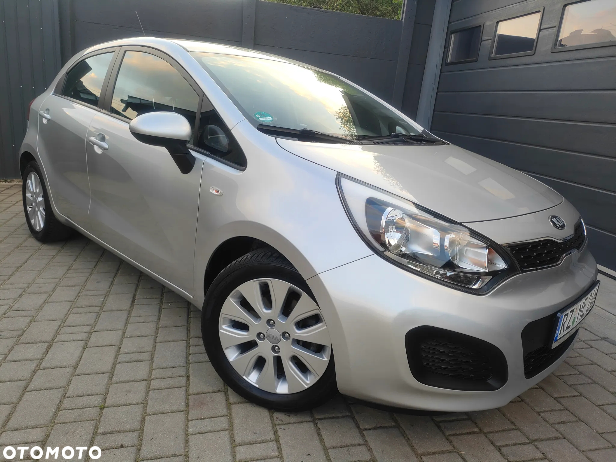 Kia Rio 1.2 Attract - 26