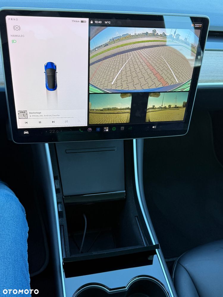 Tesla Model 3 - 24