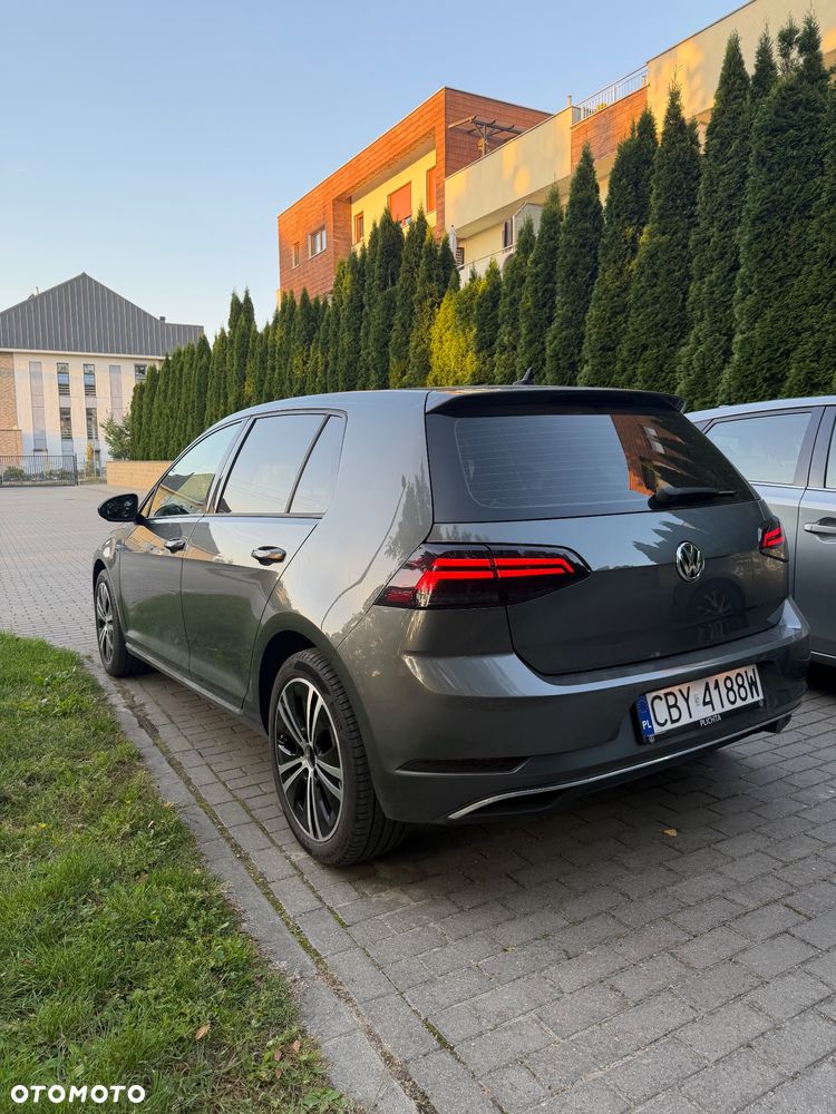 Volkswagen Golf - 4
