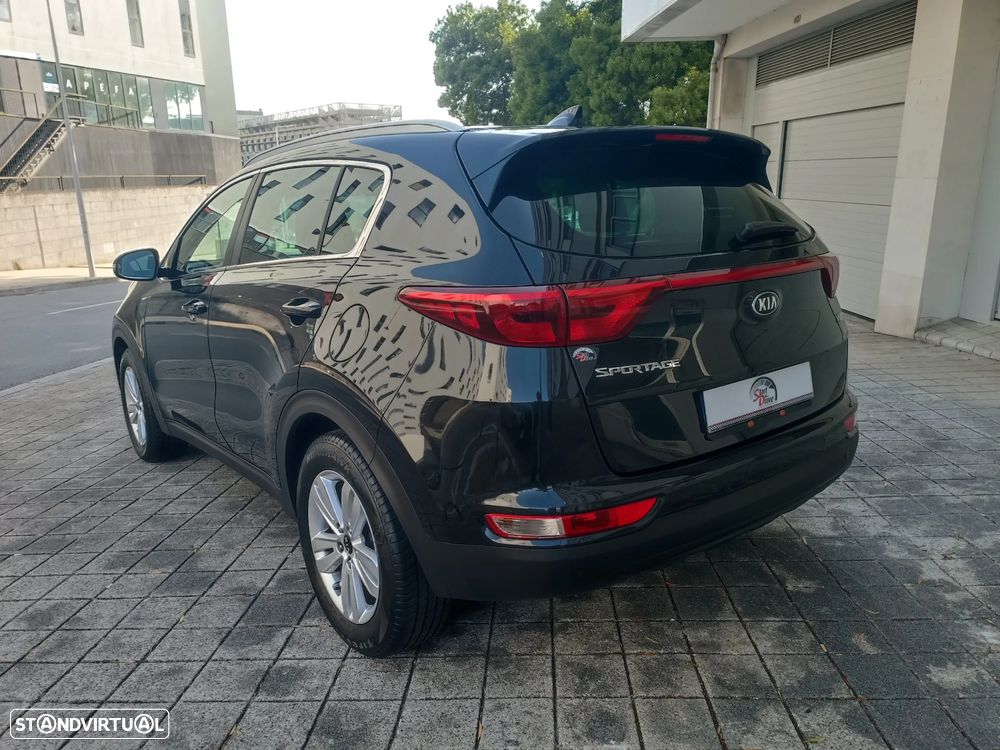 Kia Sportage 1.7 CRDI ISG Nav Line - 8