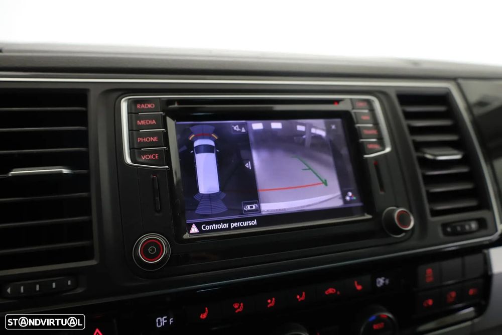 VW Caravelle - 26