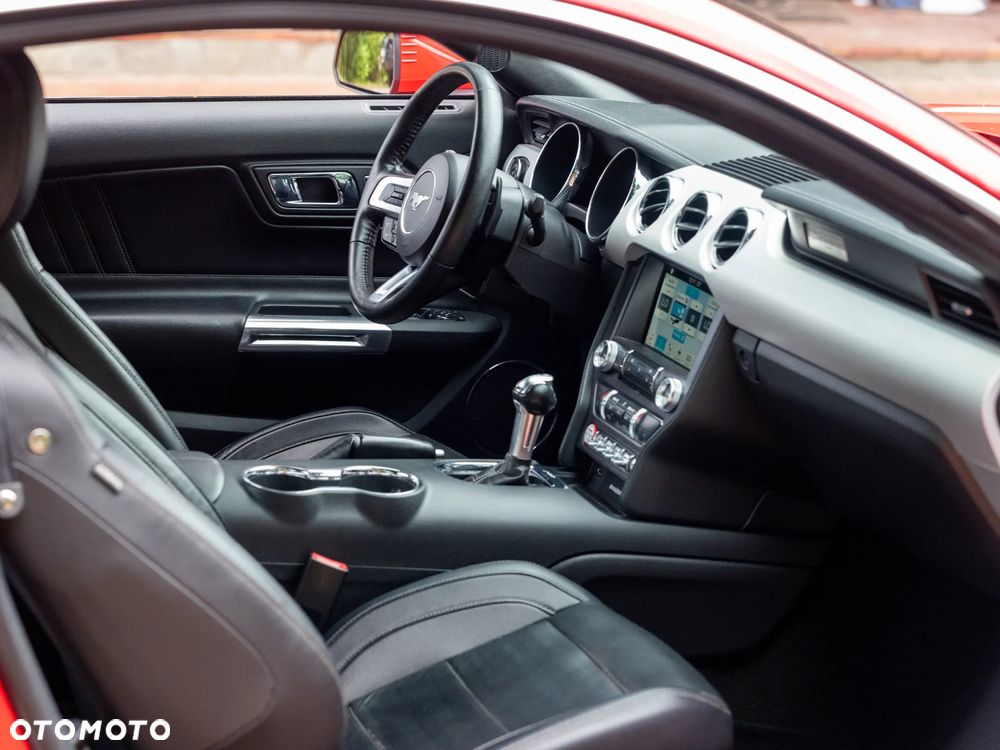 Ford Mustang 5.0 V8 GT - 9