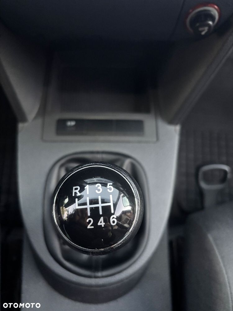 Volkswagen Touran 1.9 TDI Highline - 14