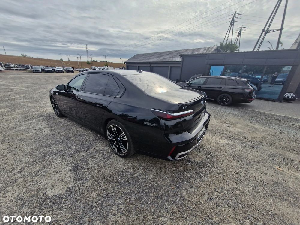 BMW i7 105.7kWh M70 xDrive - 3