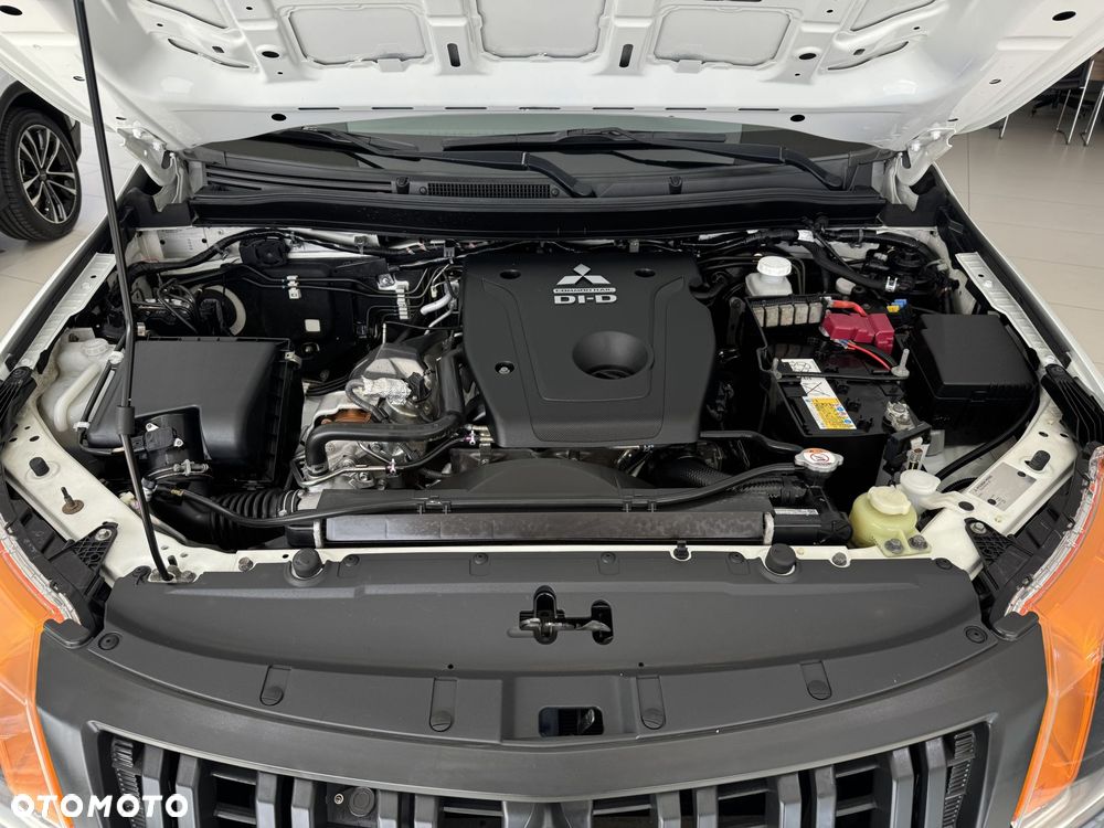 Mitsubishi L200 2.4 d DC Invite EU6 - 20