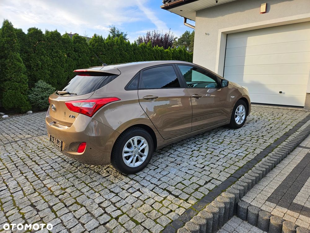 Hyundai i30 - 25