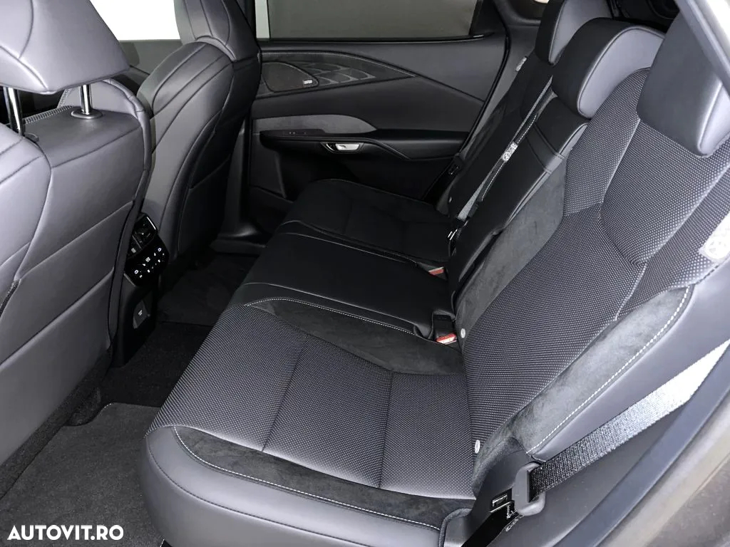 Lexus Seria RX - 11