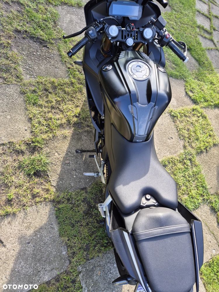 Yamaha YZF - 9