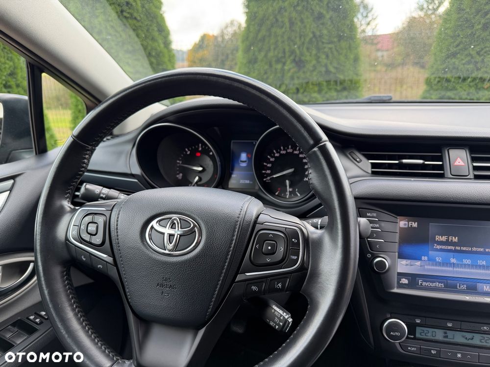Toyota Avensis - 11