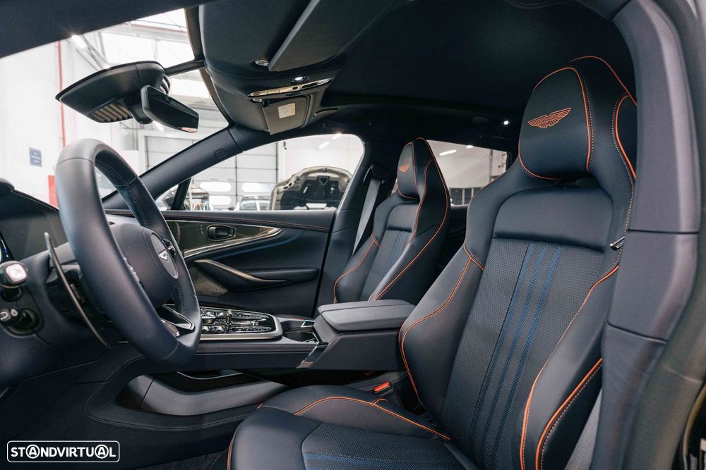 Aston Martin DBX 707 - 11