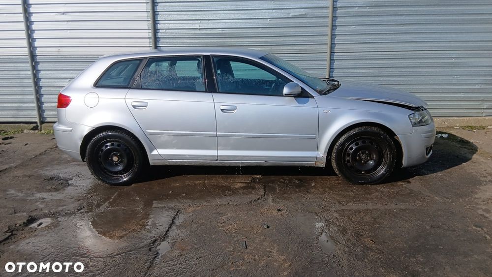 Tylko Części AUDI A3 8P 2.0 TDI BKD 140KM 104kW 5D SPORTBACK 04r–08r Lakier LY7W - 5