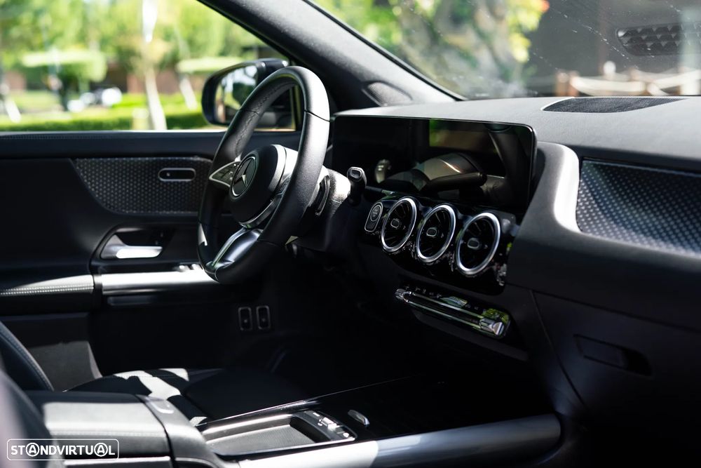 Mercedes-Benz GLA 250 e Progressive - 32