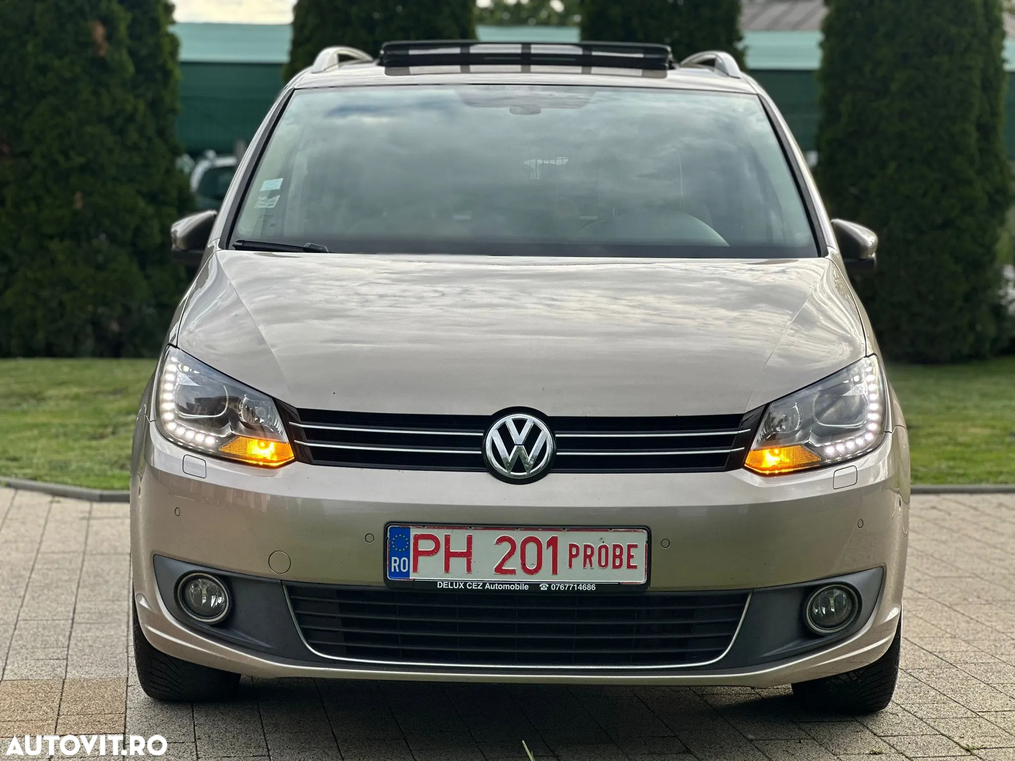 Volkswagen Touran 2.0 TDI DPF BlueMotion Technology Highline - 21