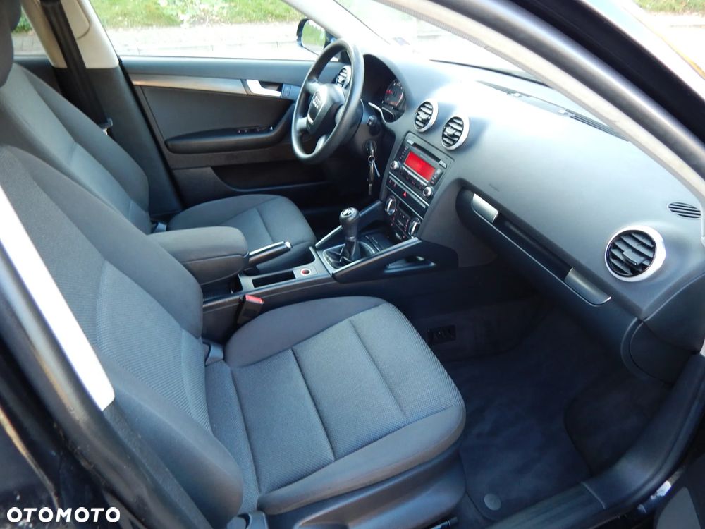 Audi A3 Sportback 1.6 TDI Ambition - 16