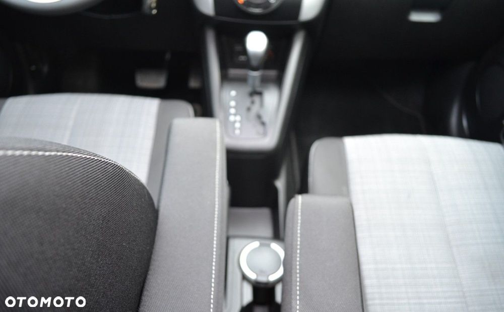 Kia Venga - 28