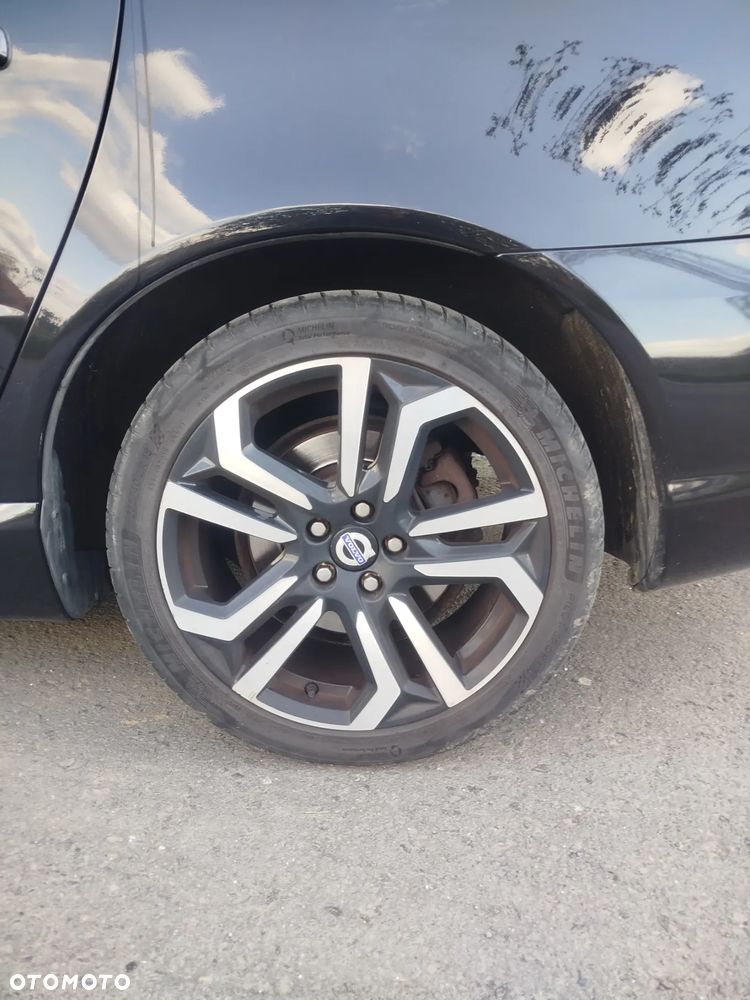 Volvo V70 D3 R-Design - 9