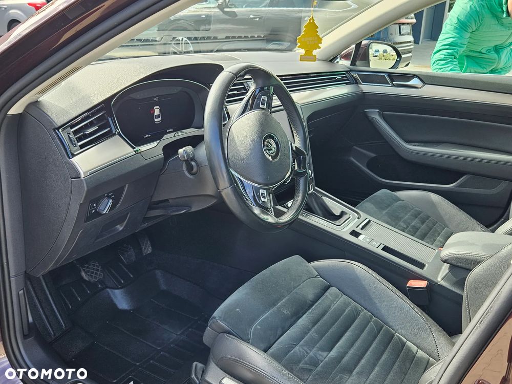 Volkswagen Passat - 10