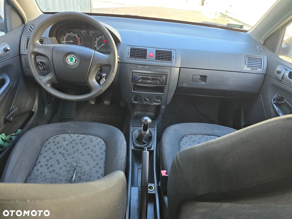 Skoda Fabia - 8