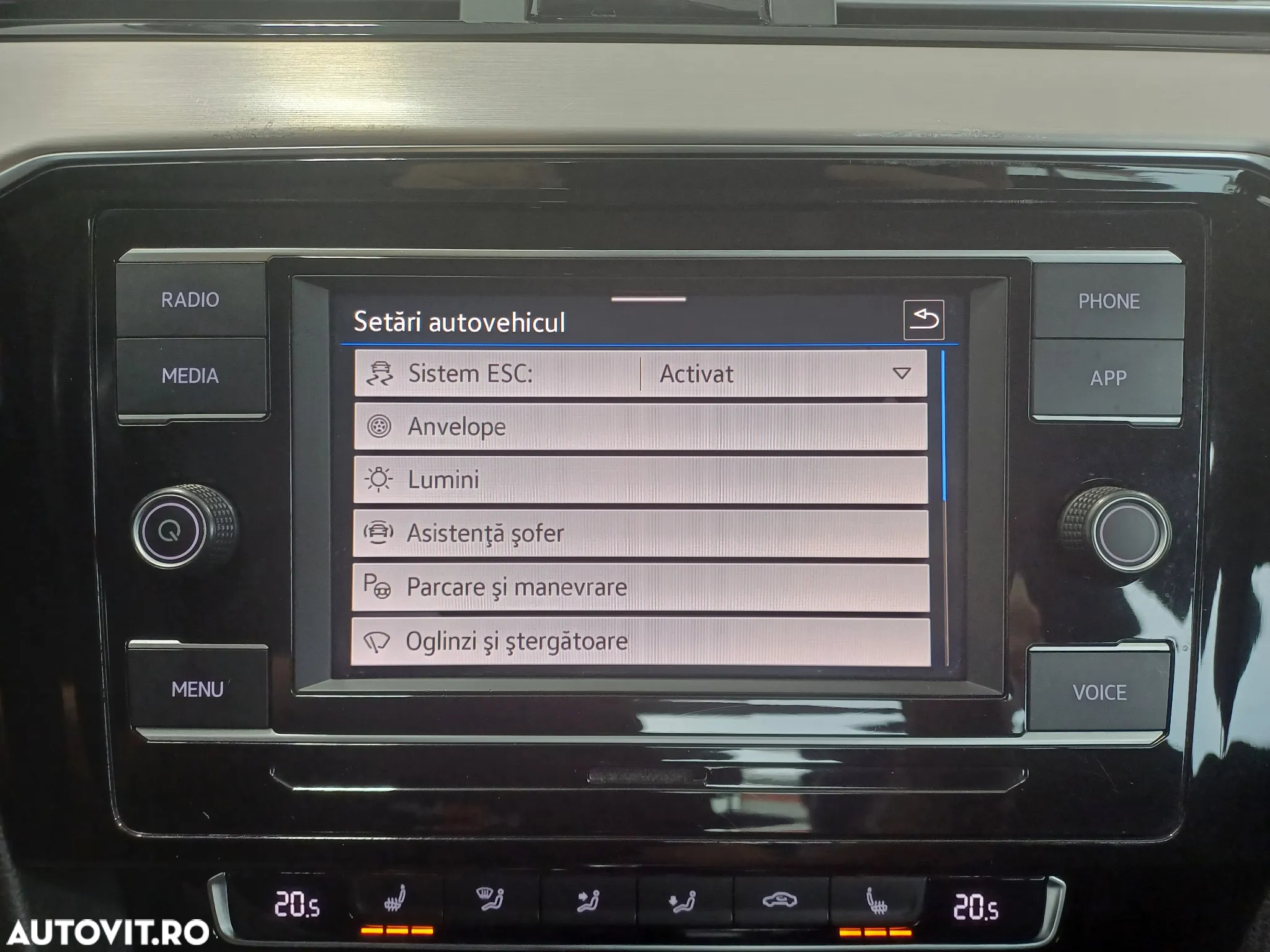 Volkswagen Passat 2.0 TDI DSG Highline - 17