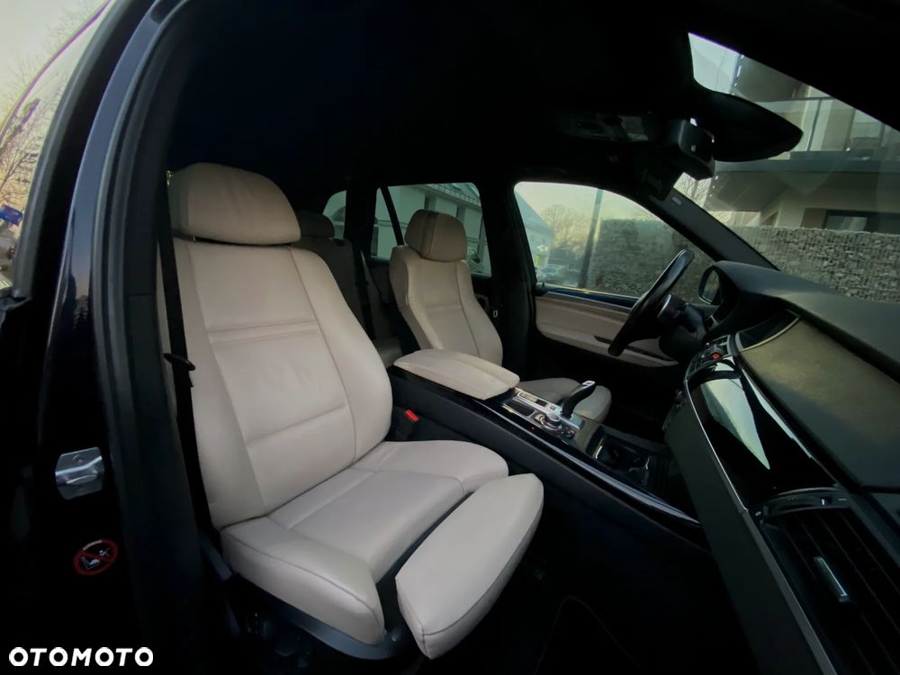 BMW X5 M M50d - 11