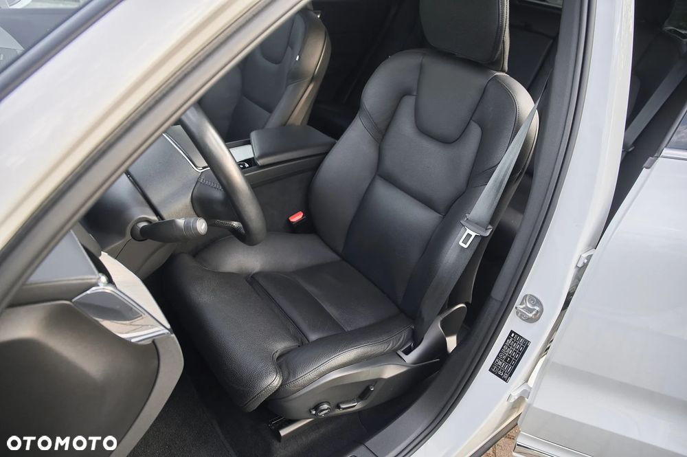 Volvo XC 60 B4 D AWD Inscription - 23