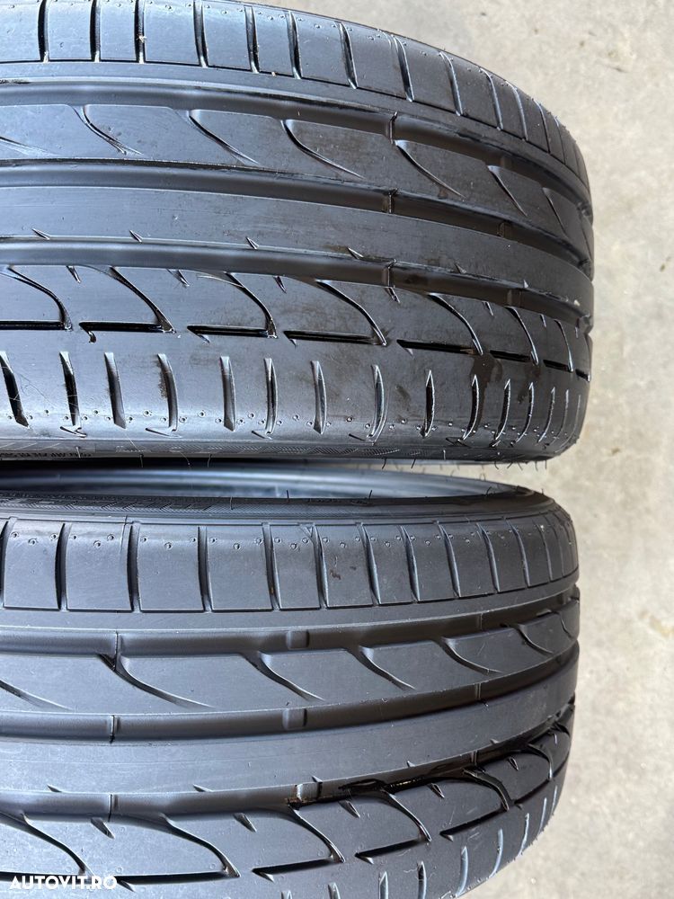 Vând 2 anvelope 225/35/18 bridgestone de vară ca noi - 2