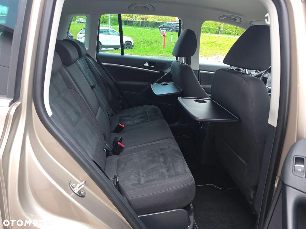 Volkswagen Tiguan 2.0 TDI DPF 4Motion BlueMotion Technology DSG Cup Sport & Style - 16